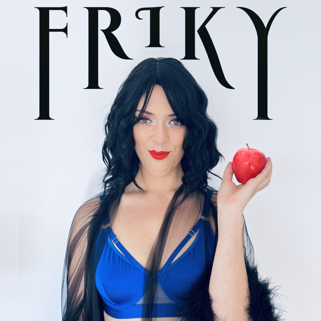 Luciana García estrena videoclip de «Friky» y anuncia fecha en Chile